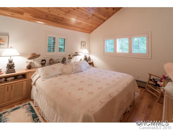 319 Summer Haven Road Swannanoa NC 28778