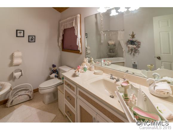 319 Summer Haven Road Swannanoa NC 28778