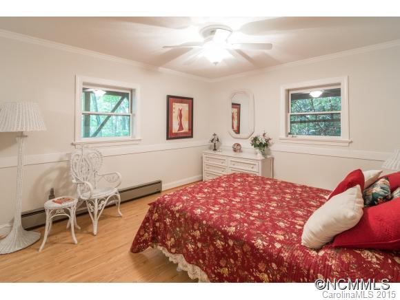 319 Summer Haven Road Swannanoa NC 28778