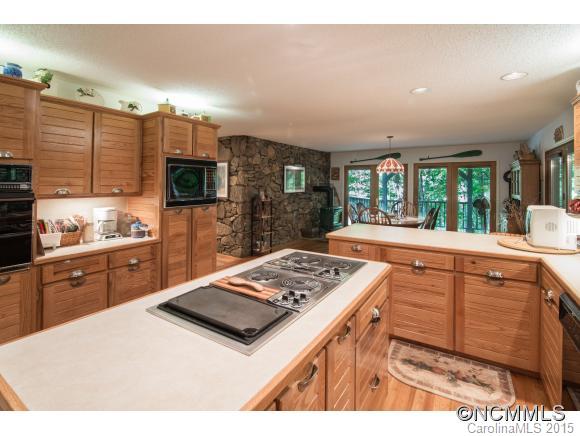 319 Summer Haven Road Swannanoa NC 28778
