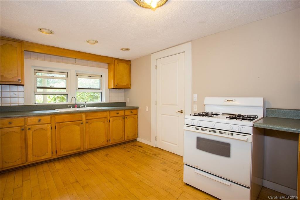 389 Stratford Road Asheville NC 28804