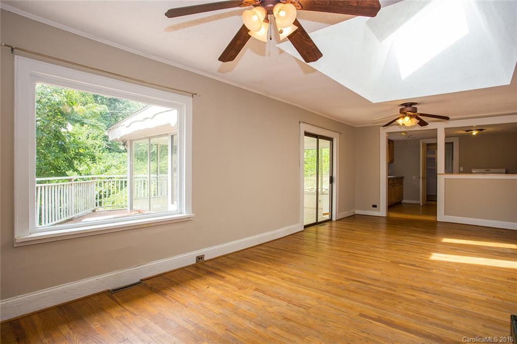 389 Stratford Road Asheville NC 28804