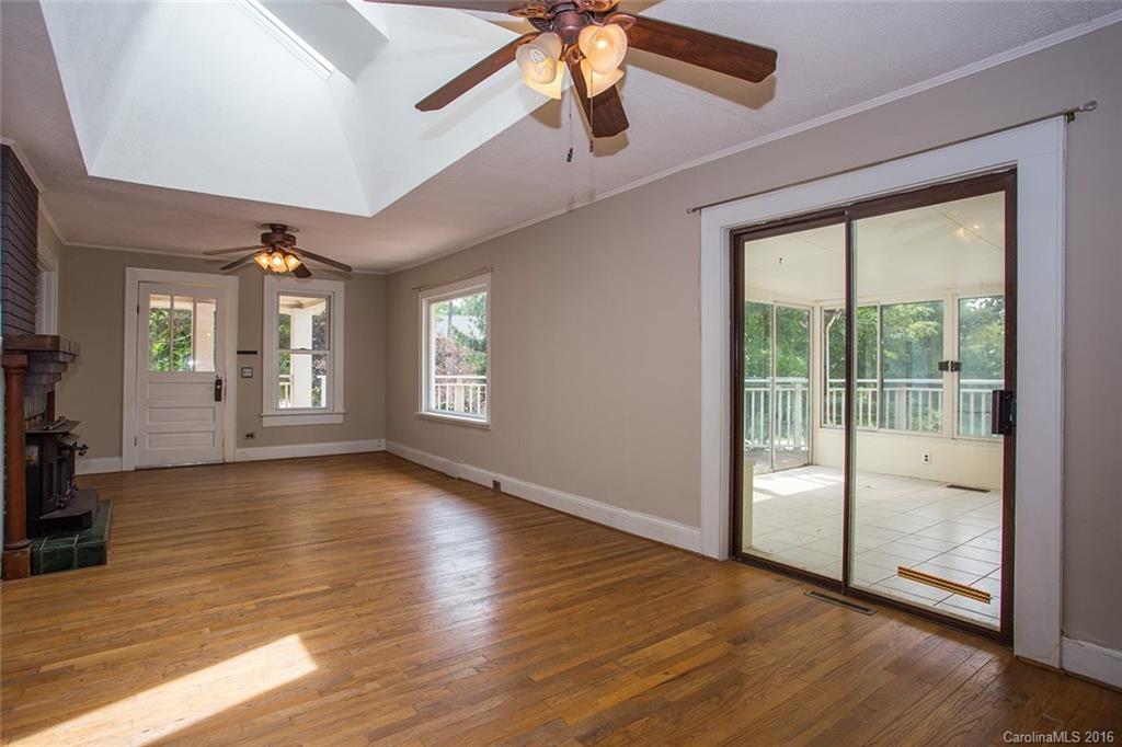 389 Stratford Road Asheville NC 28804