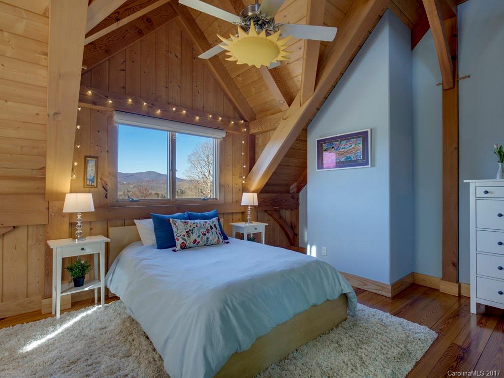 67 Farm View Road Fairview NC 28730