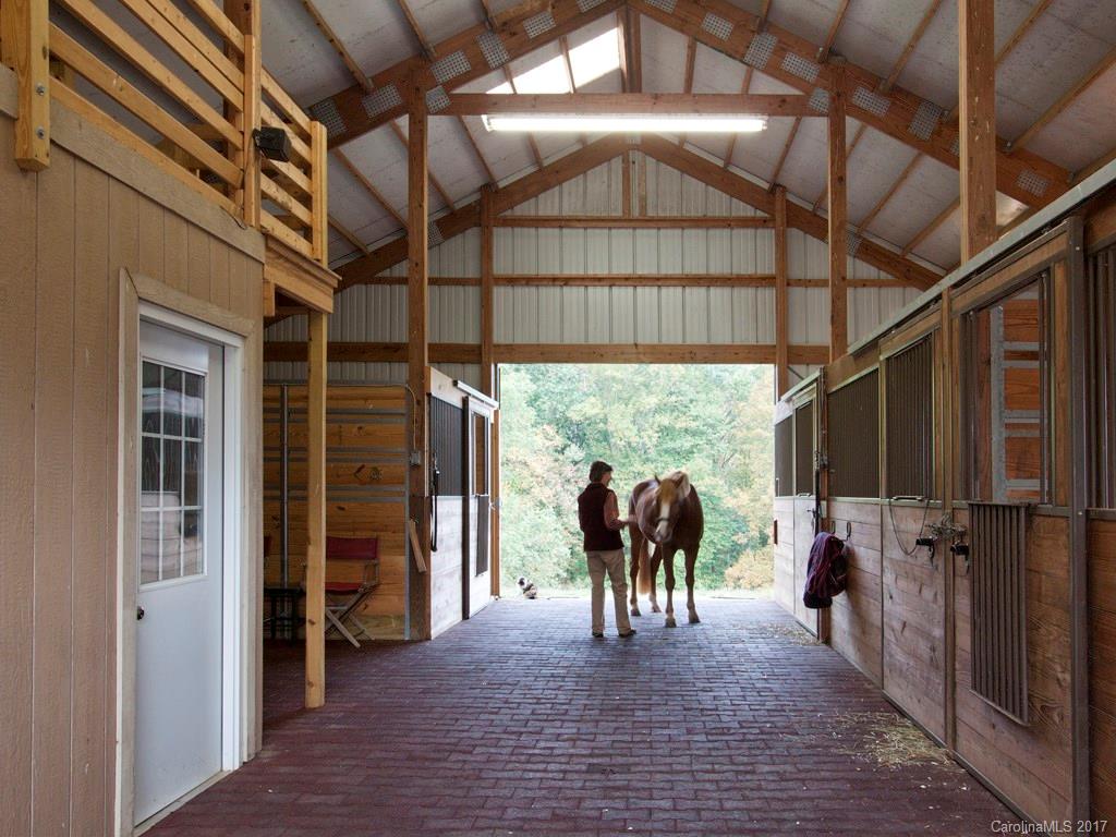 67 Farm View Road Fairview NC 28730