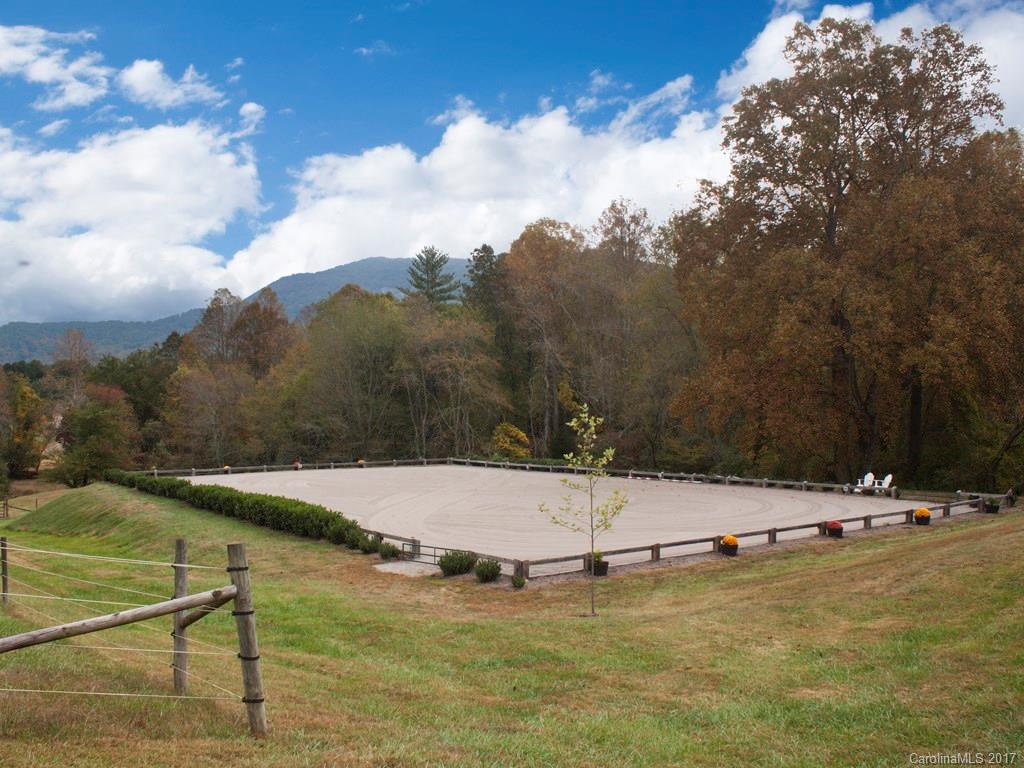 67 Farm View Road Fairview NC 28730