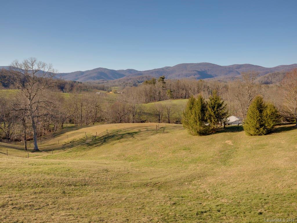 67 Farm View Road Fairview NC 28730