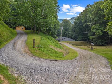 175 And 230 Sheets Farm Road Bakersville NC 28705