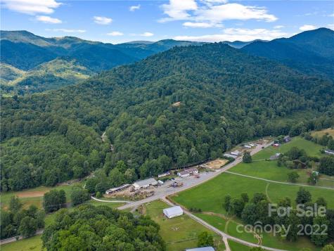 175 And 230 Sheets Farm Road Bakersville NC 28705