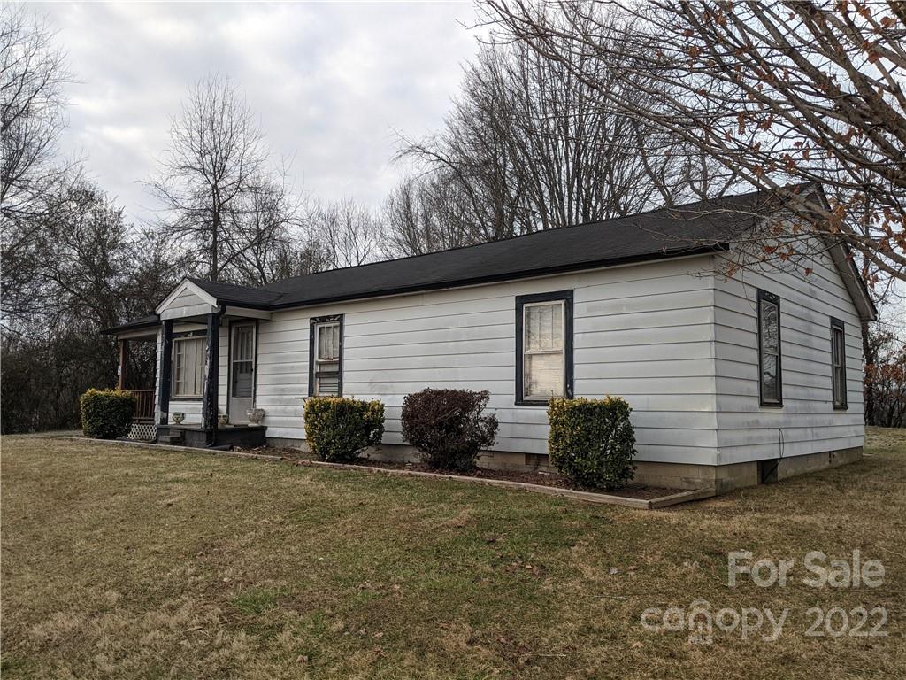 257 North Fairview Drive Lenoir NC 28645