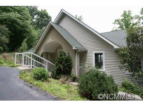 396 Ravenwood Lane Horse Shoe NC 28742