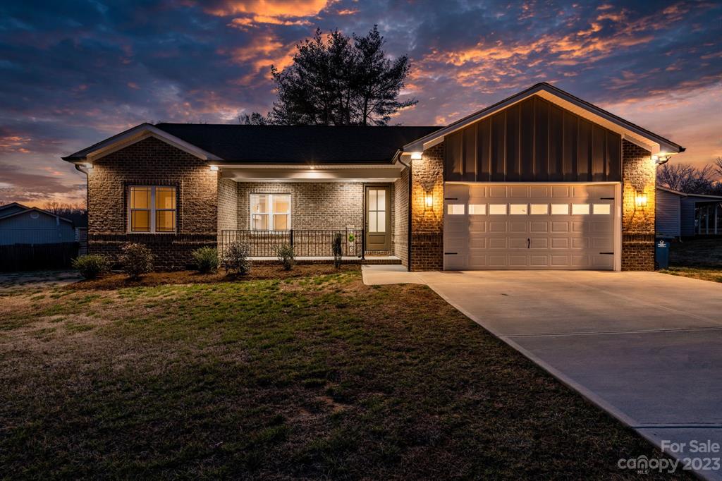 5324 Stonewood Drive Hickory NC 28602