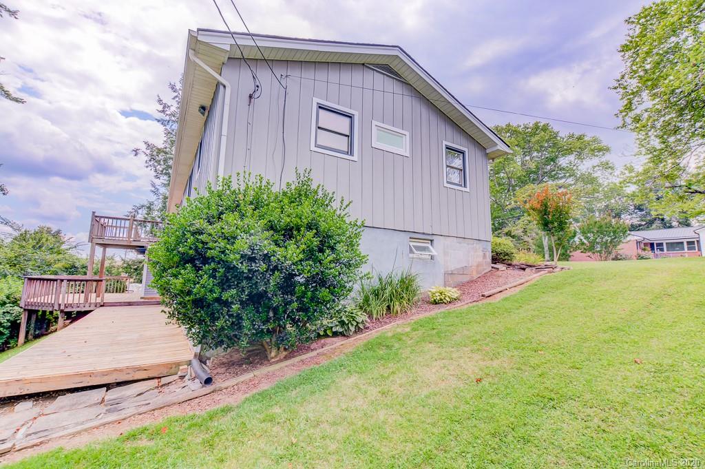 66 Hawthorne Drive Brevard NC 28712