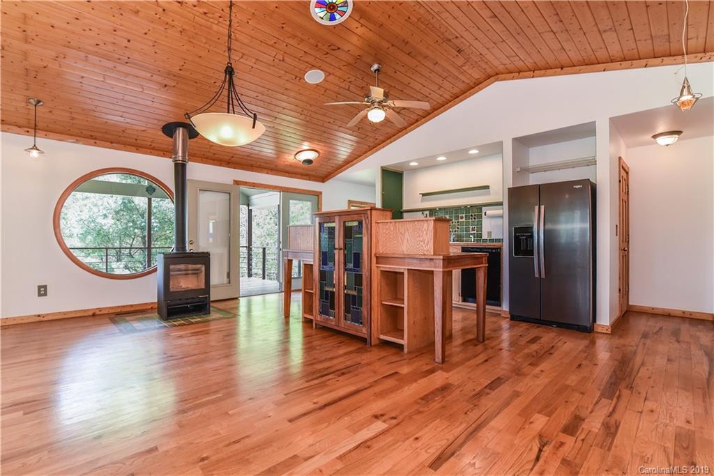 310 Burr Road Marshall NC 28753