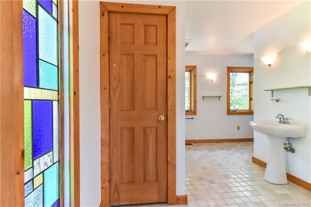310 Burr Road Marshall NC 28753