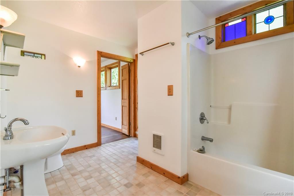 310 Burr Road Marshall NC 28753