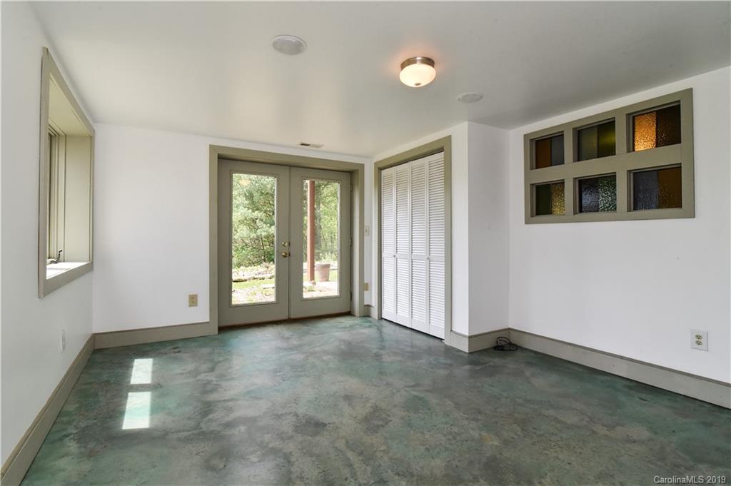 310 Burr Road Marshall NC 28753