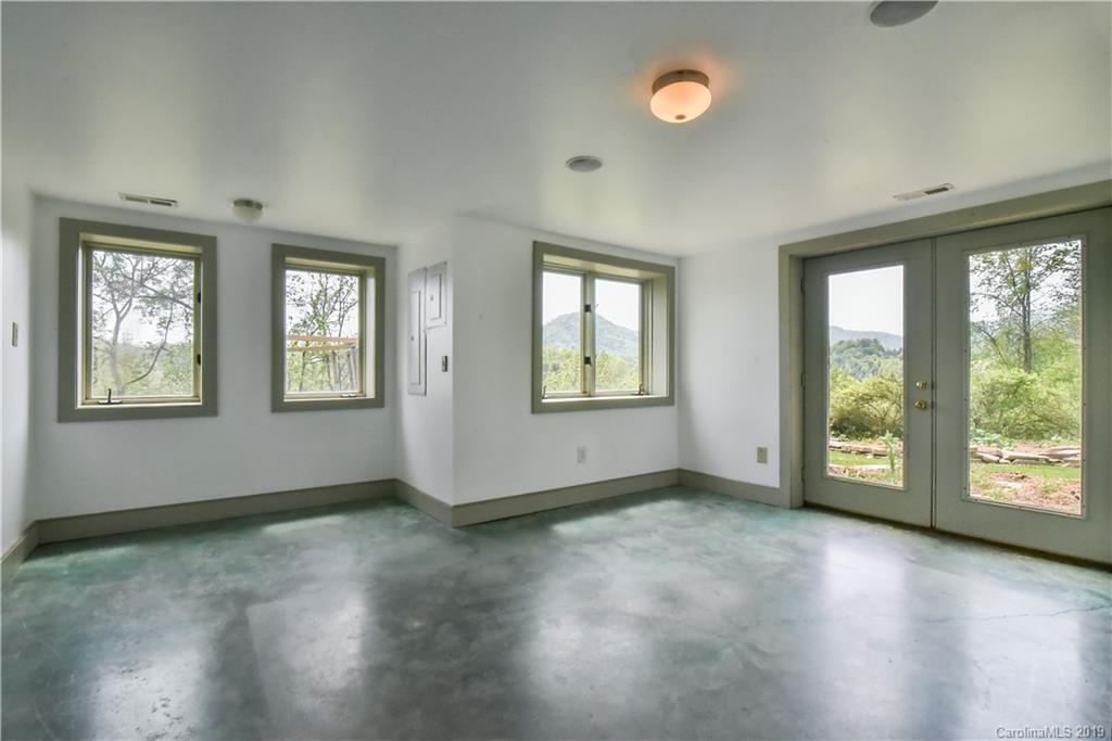 310 Burr Road Marshall NC 28753