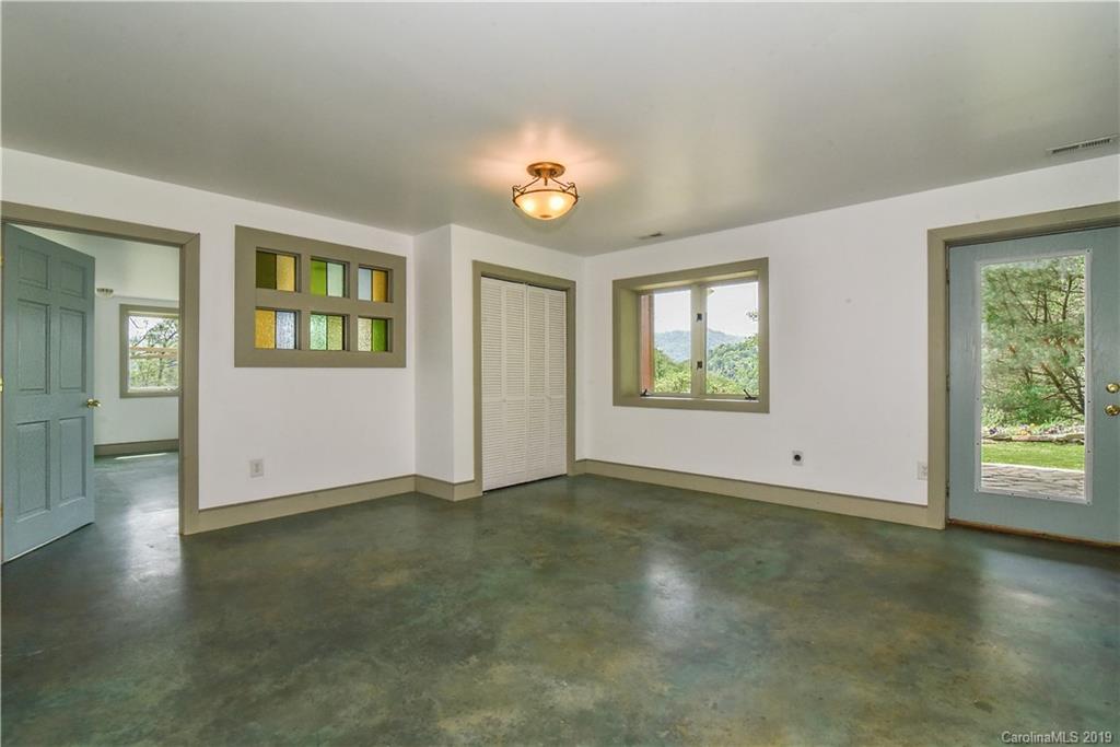 310 Burr Road Marshall NC 28753