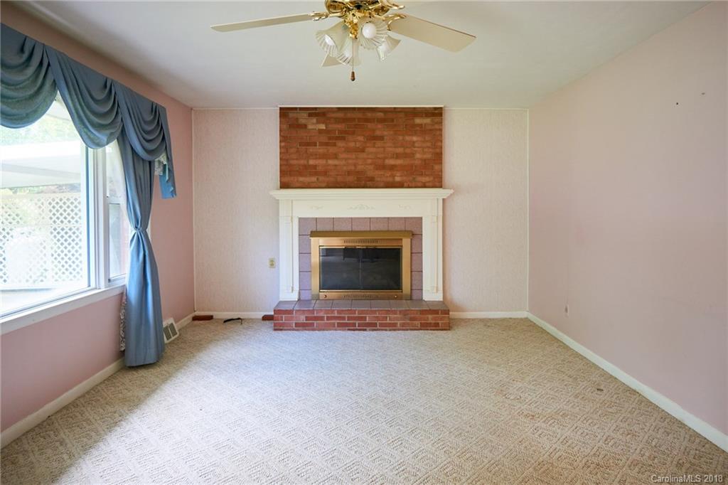 14 Lance Lane Asheville NC 28806
