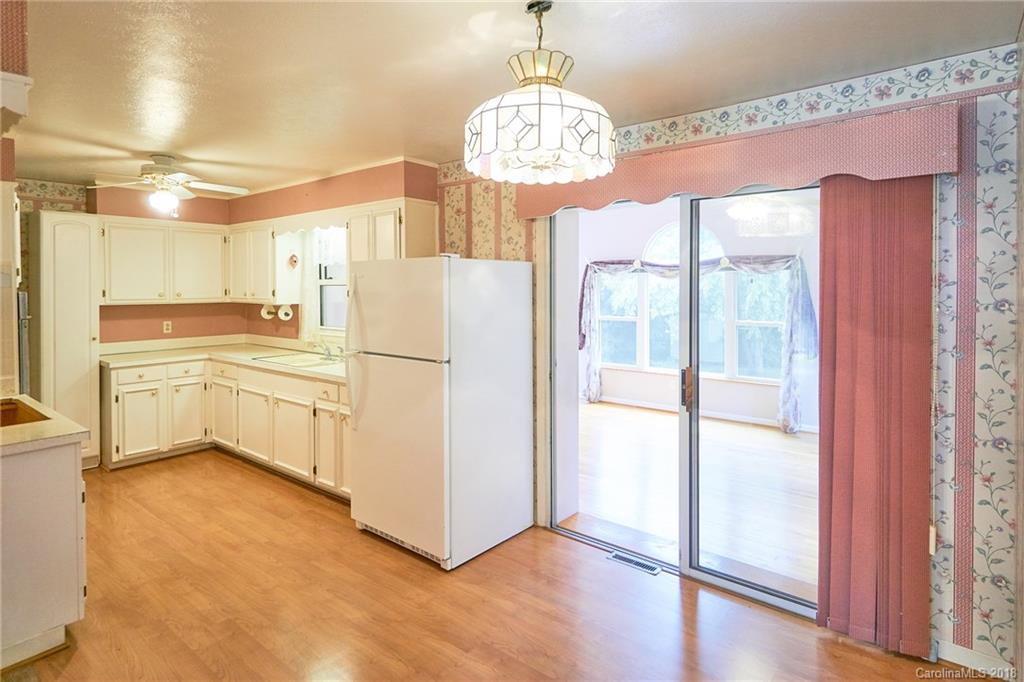 14 Lance Lane Asheville NC 28806