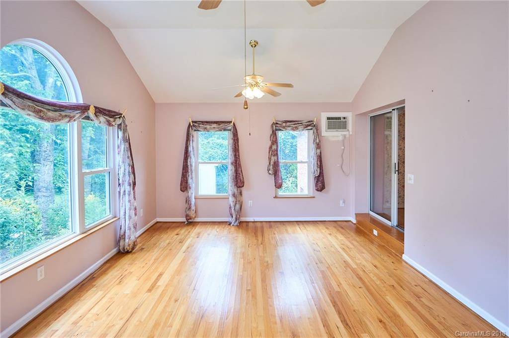 14 Lance Lane Asheville NC 28806