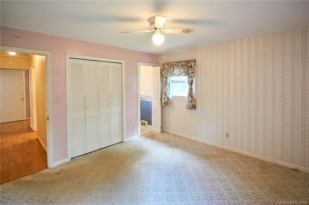14 Lance Lane Asheville NC 28806