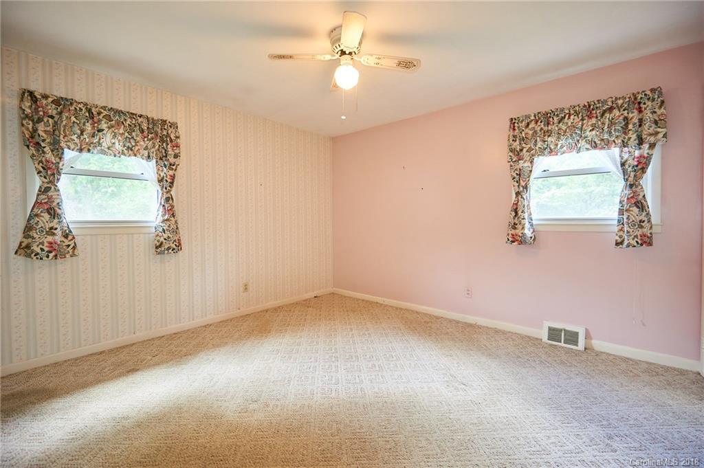 14 Lance Lane Asheville NC 28806