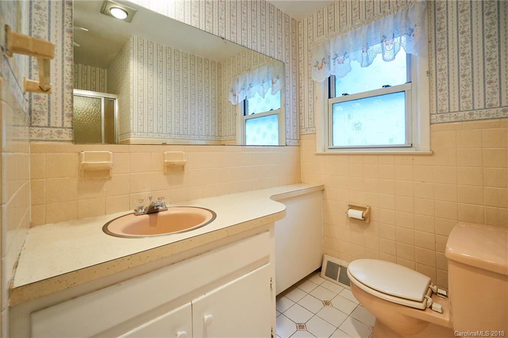 14 Lance Lane Asheville NC 28806