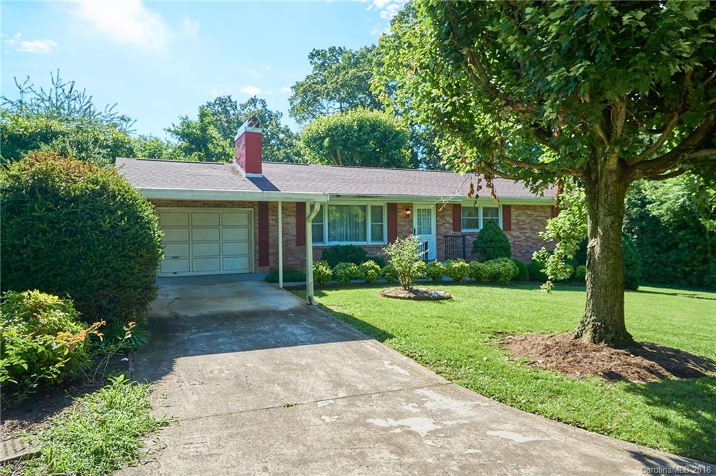14 Lance Lane Asheville NC 28806