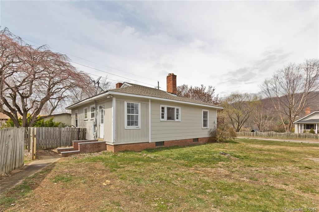 308 Richmond Avenue Swannanoa NC 28778
