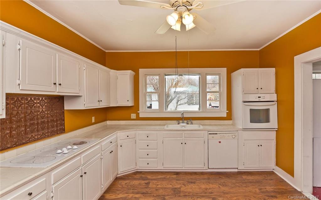 308 Richmond Avenue Swannanoa NC 28778