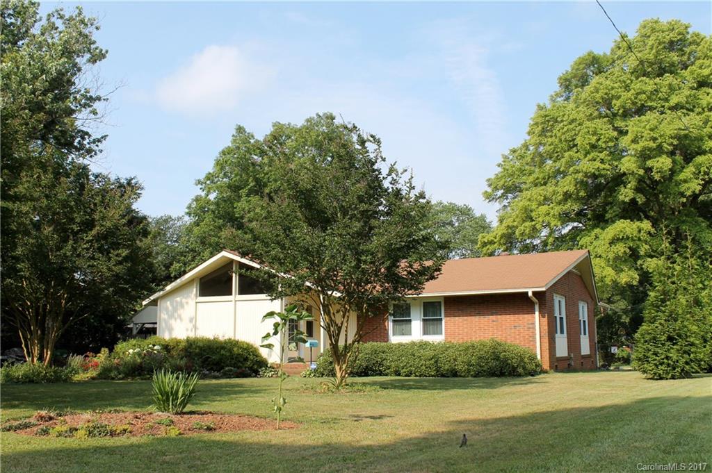 3912 Woodgreen Terrace Charlotte NC 28205