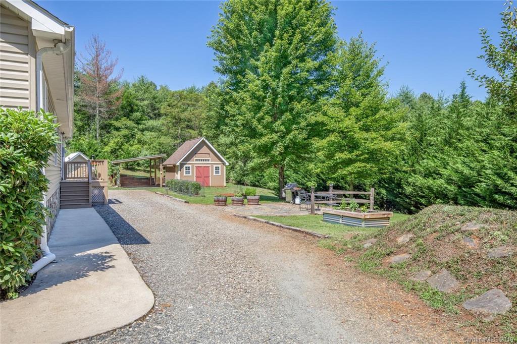 93 Bartlett Road Weaverville NC 28787