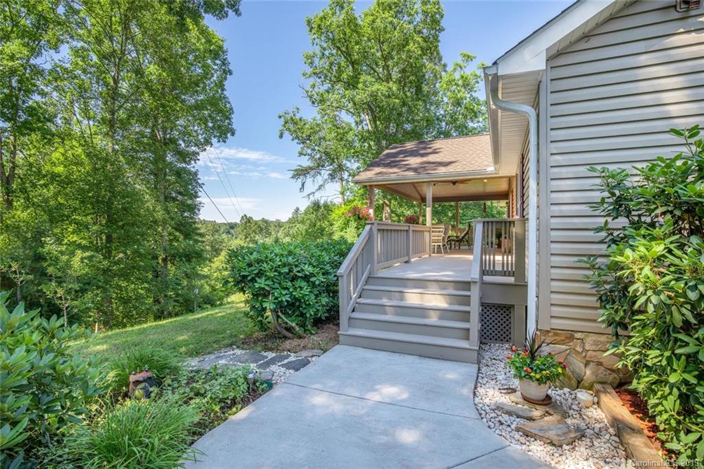 93 Bartlett Road Weaverville NC 28787