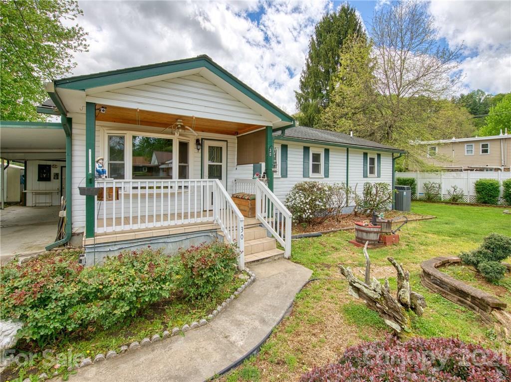 30 Warren Street Waynesville NC 28786