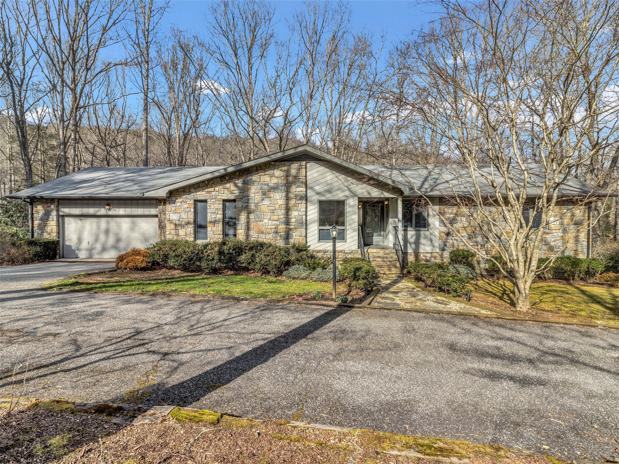 18 Woodland Road Spruce Pine NC 28777