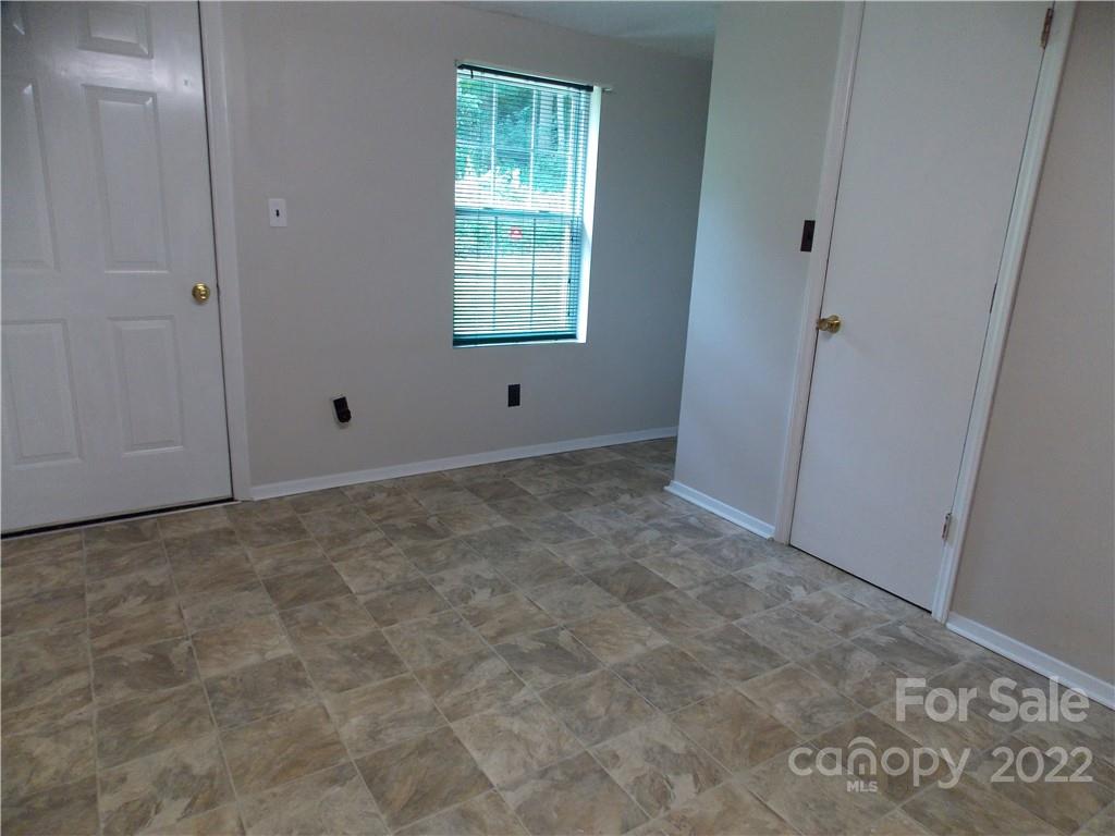 999 N Us 19e Highway Newland NC 28657