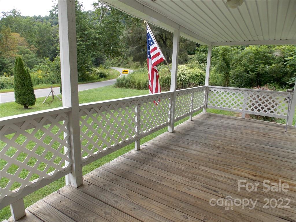 999 N Us 19e Highway Newland NC 28657