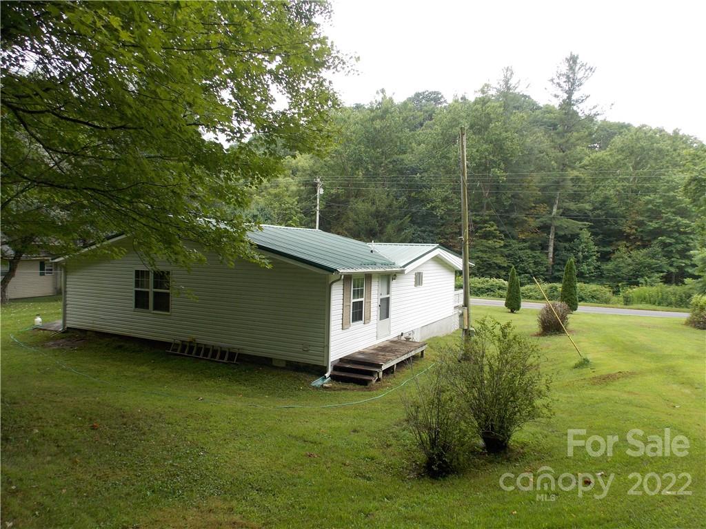 999 N Us 19e Highway Newland NC 28657