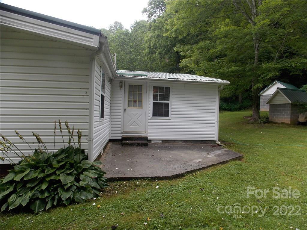 999 N Us 19e Highway Newland NC 28657