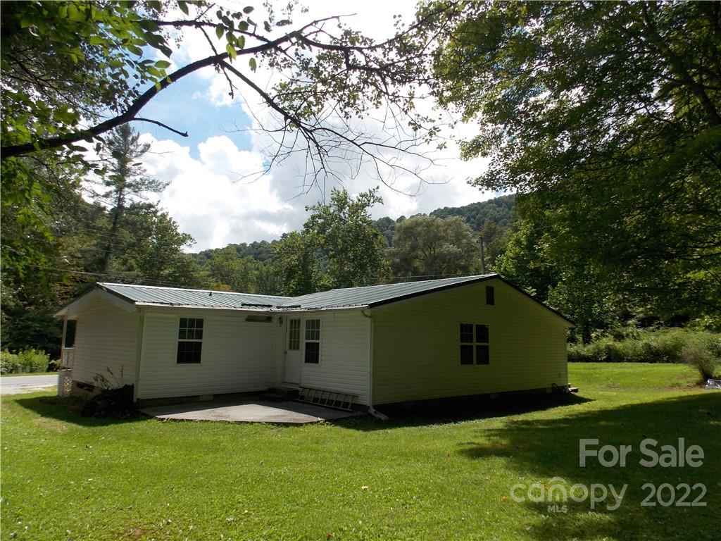 999 N Us 19e Highway Newland NC 28657