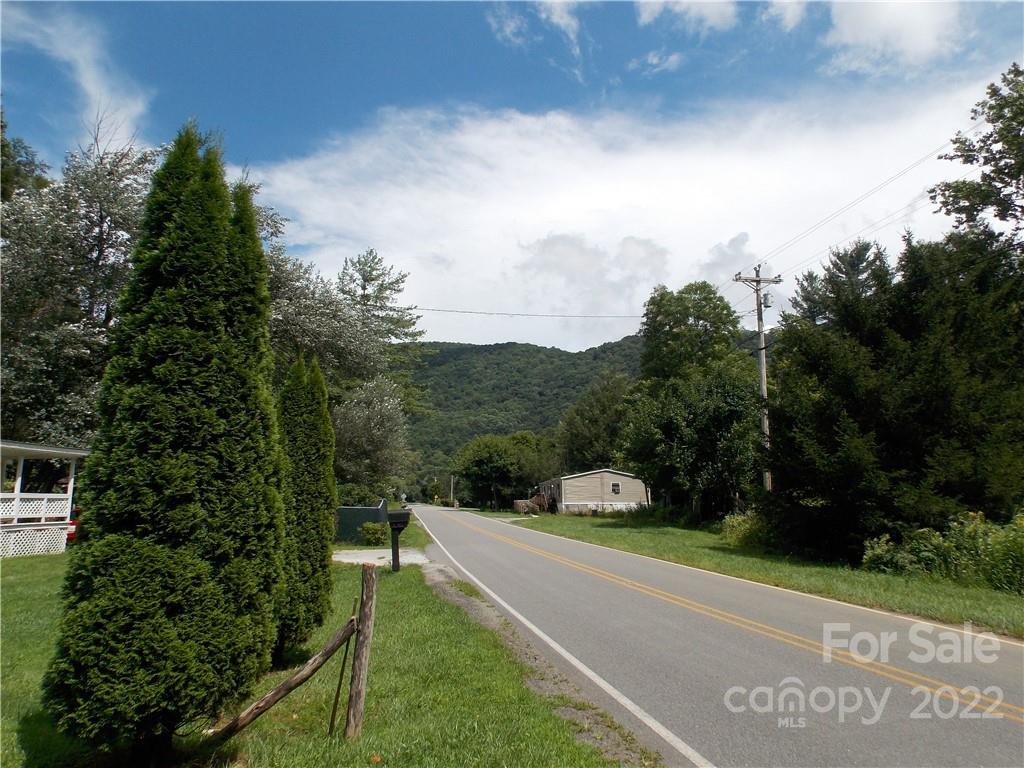 999 N Us 19e Highway Newland NC 28657