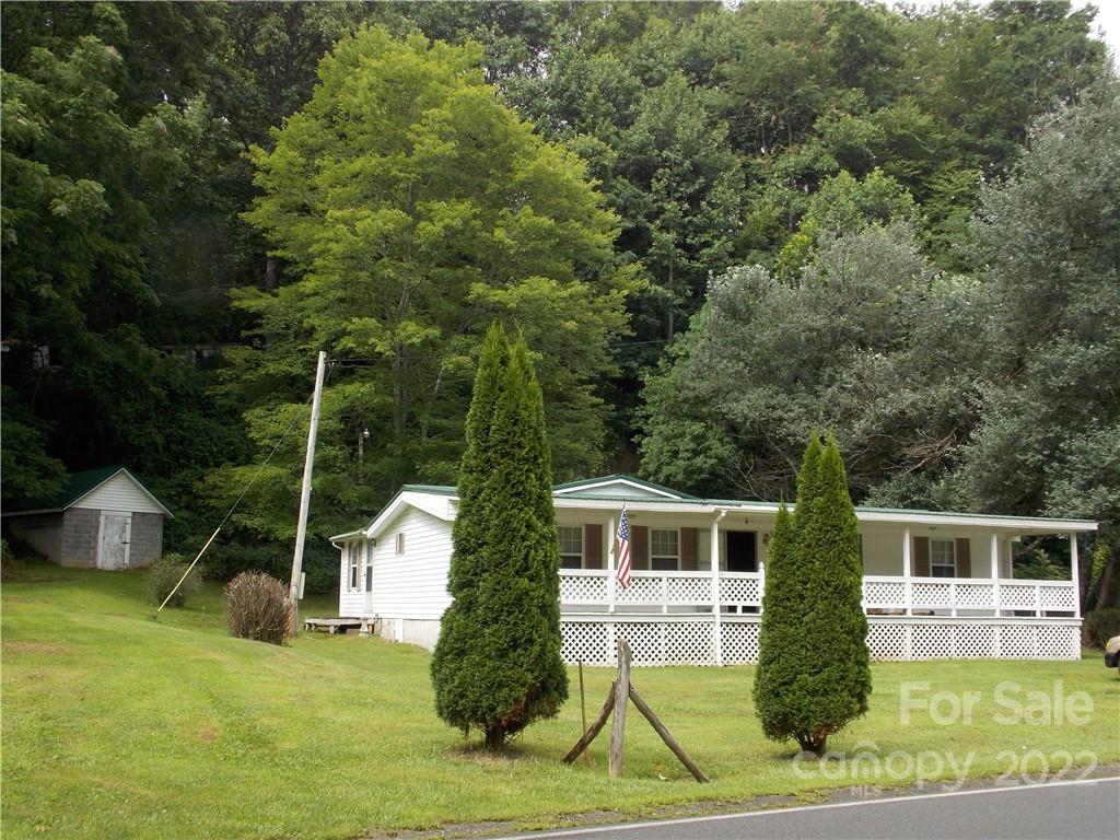 999 N Us 19e Highway Newland NC 28657