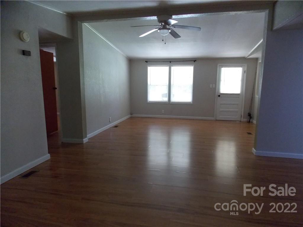 999 N Us 19e Highway Newland NC 28657