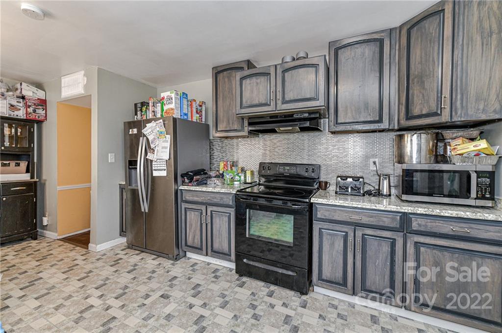 4206 Vinetta Court Charlotte NC 28215