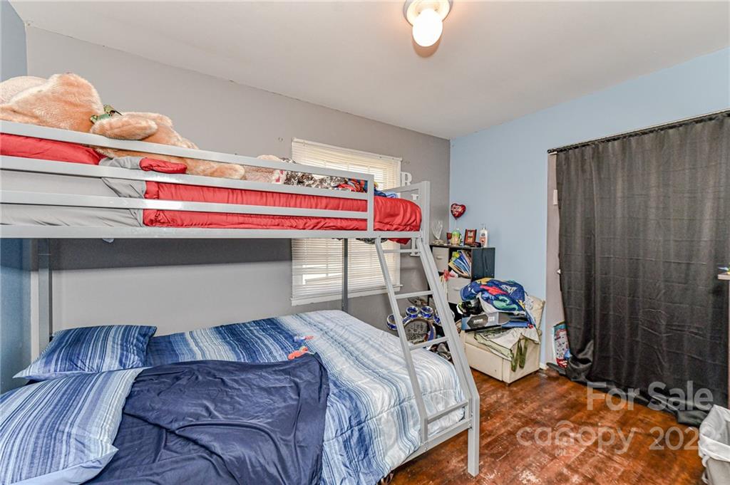 4206 Vinetta Court Charlotte NC 28215