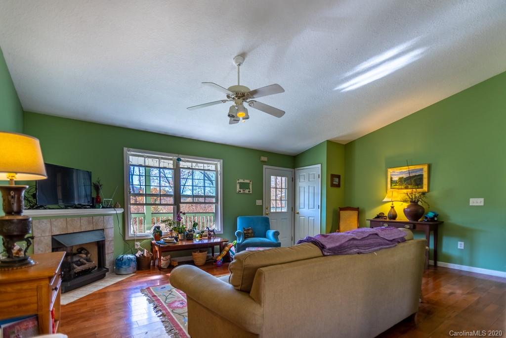 12 Ox Creek Road Weaverville NC 28787