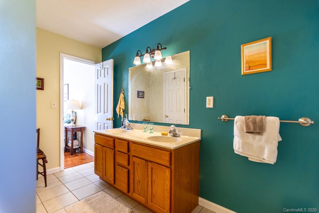 12 Ox Creek Road Weaverville NC 28787