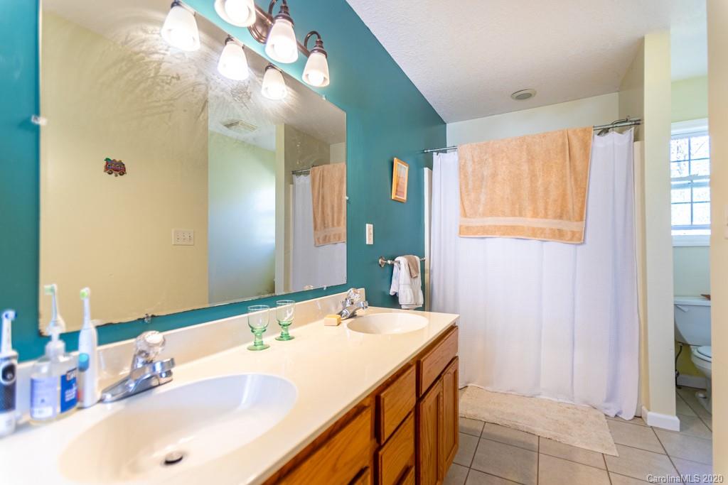 12 Ox Creek Road Weaverville NC 28787